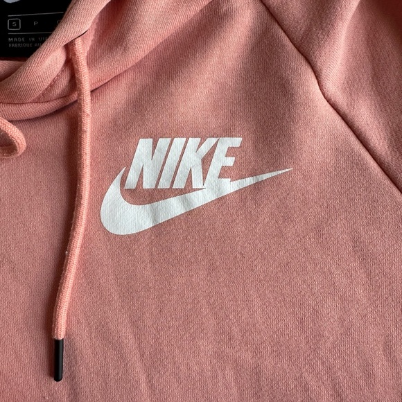 Women’s Nike sweatshirt - Picture 3 of 4